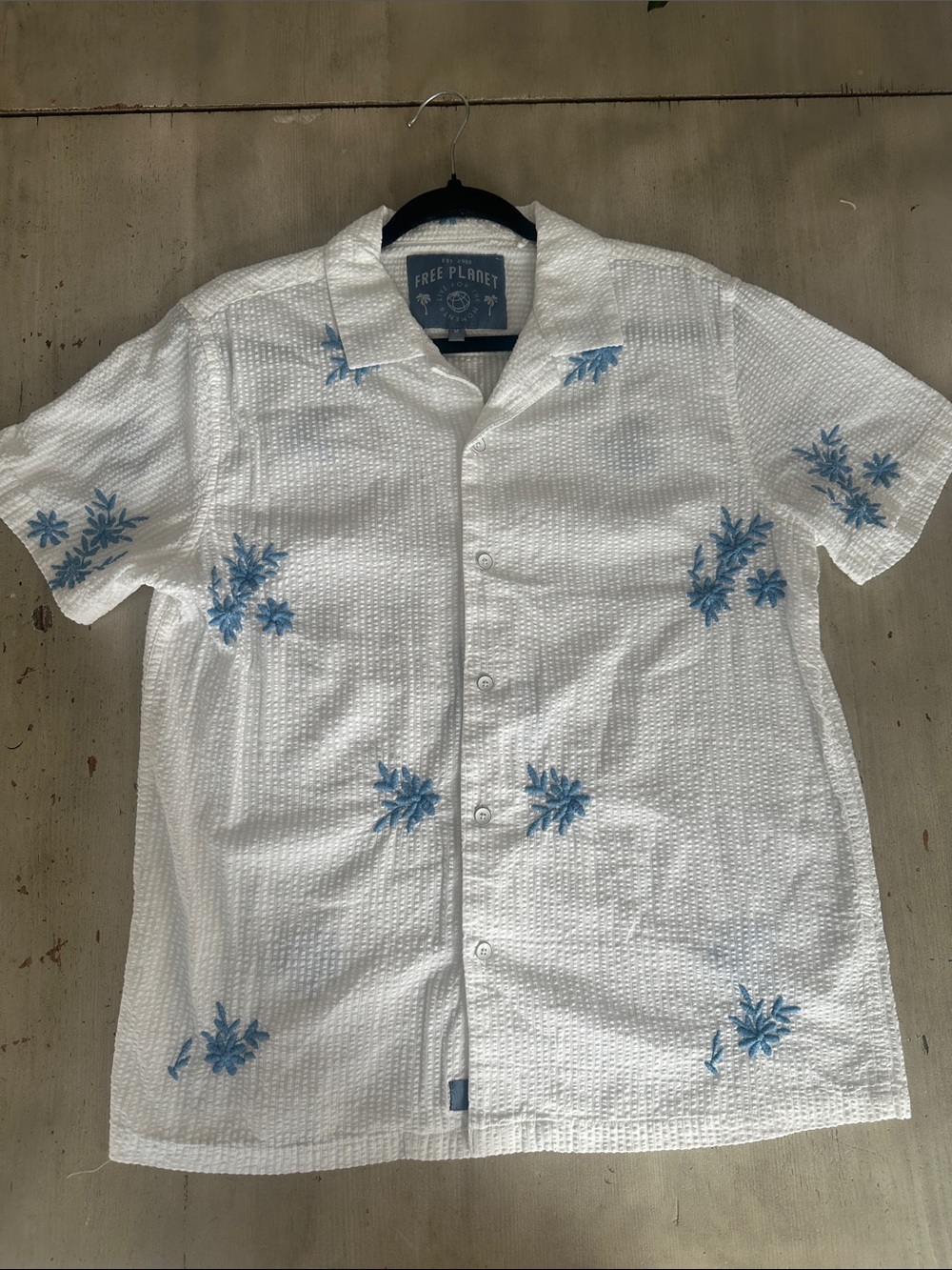 Free Planet cotton shirt